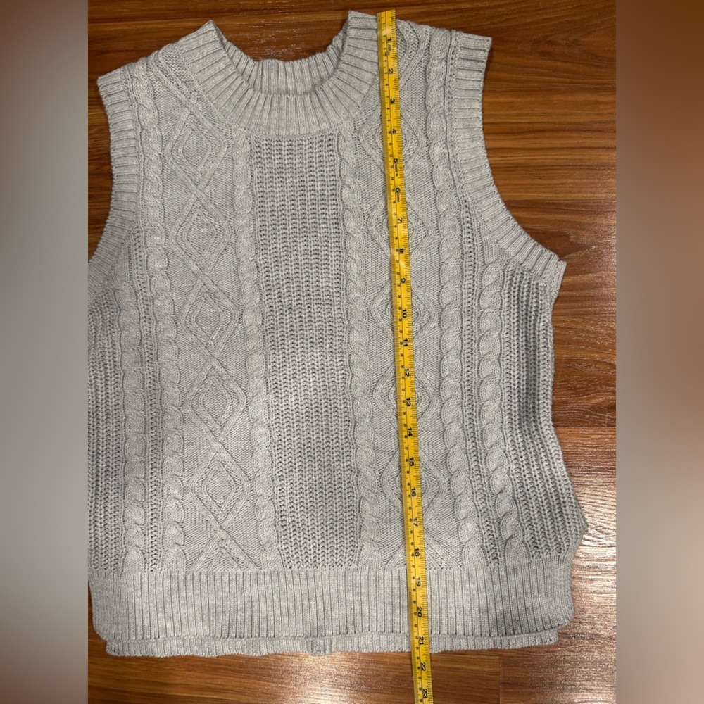 Joie Cable Knit Sweater Vest Size Medium - Picture 8 of 8